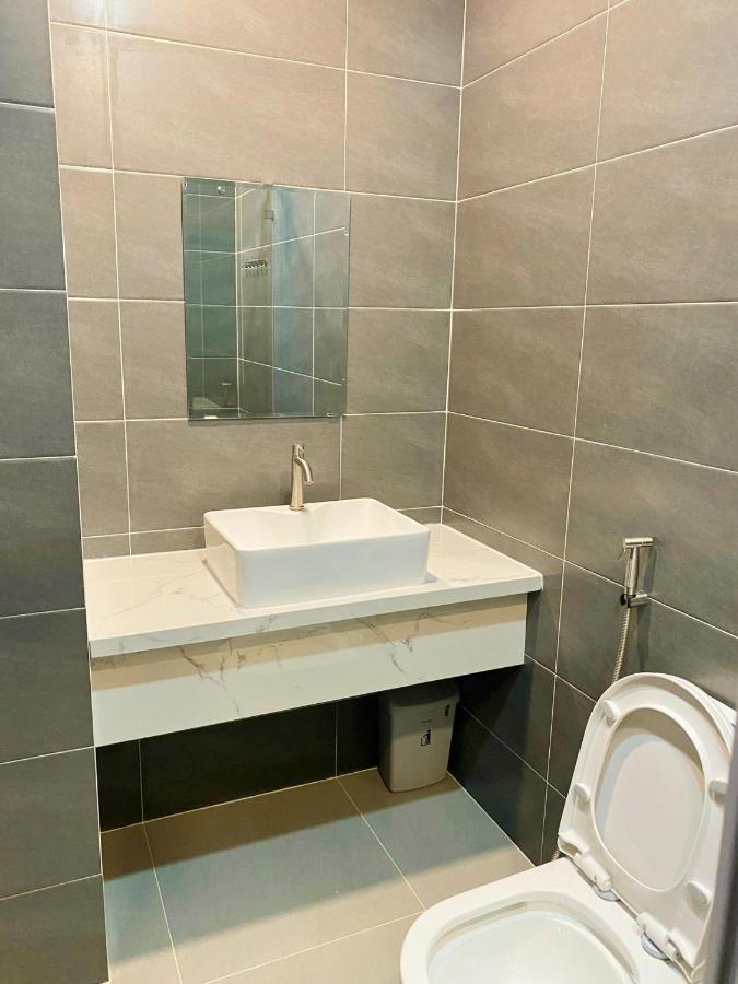 Appartamento Start House Coliving Walk 5 Minute To The Airport Thành Pho Ho Chí Minh Esterno foto